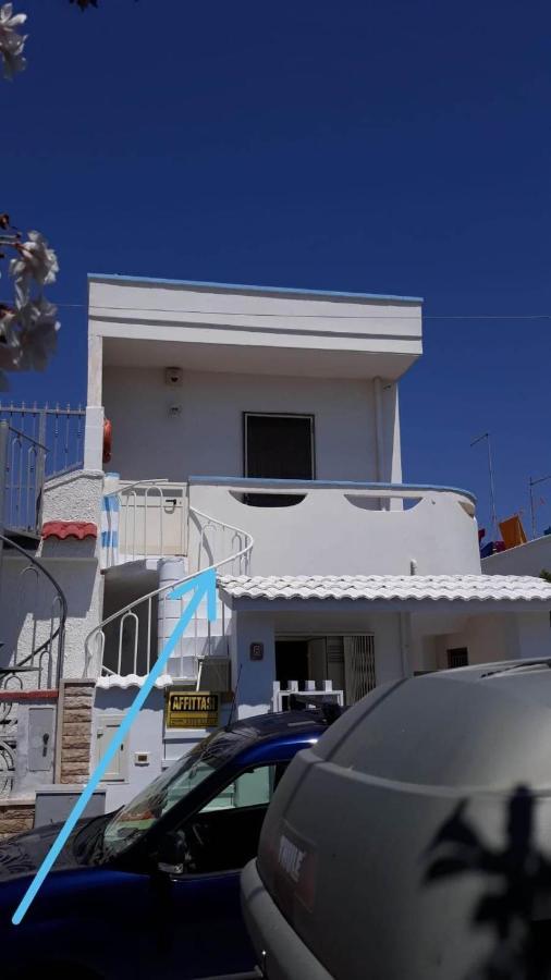 Villino Celeste Fronte Spiaggia Torre Lapillo Buitenkant foto
