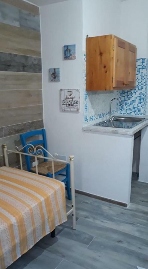 Villino Celeste Fronte Spiaggia Torre Lapillo Buitenkant foto