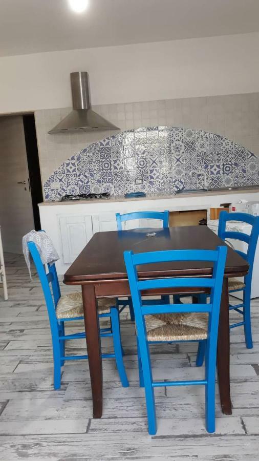 Villino Celeste Fronte Spiaggia Torre Lapillo Buitenkant foto